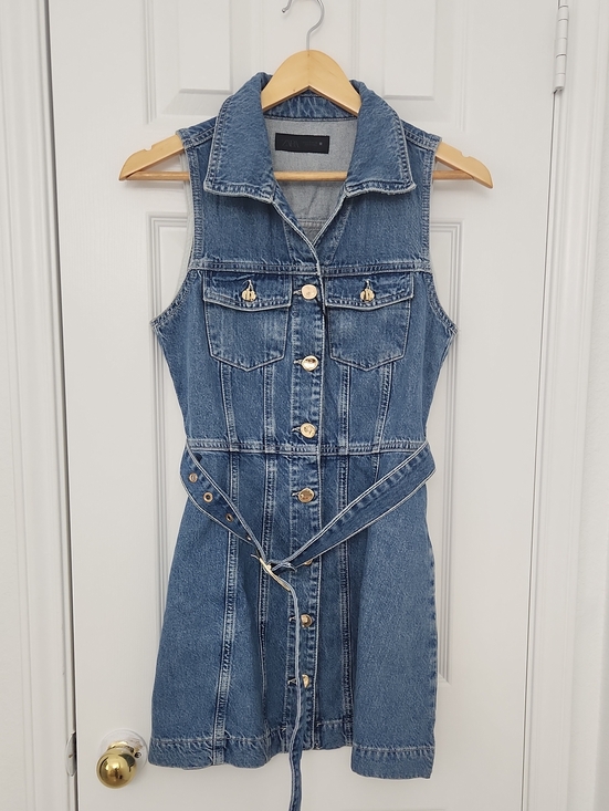 Zara Dresses & Skirts - Zara Sleeveless Medium Blue Denim Button-Front Mini Dress with Belt